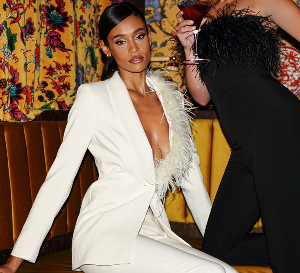 Chic Long Sleeve White Suit Blazer with Feather Trim