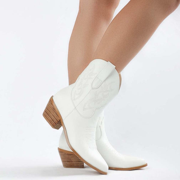 Country Beauty White Western Style Cowgirl Mid Calf Boots